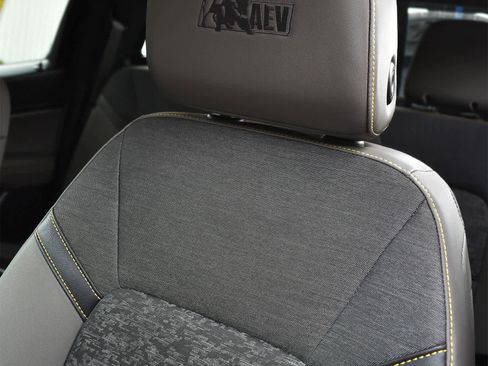 Used 2024 Chevrolet Colorado ZR2 w/ ZR2 Bison Edition image 15