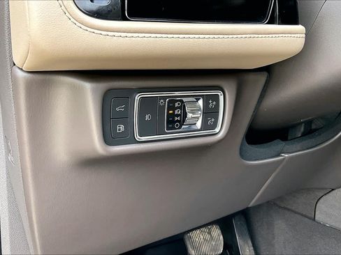 Used 2022 Lincoln Aviator Grand Touring w/ Equipment Group 301A AWD/4WD image 37