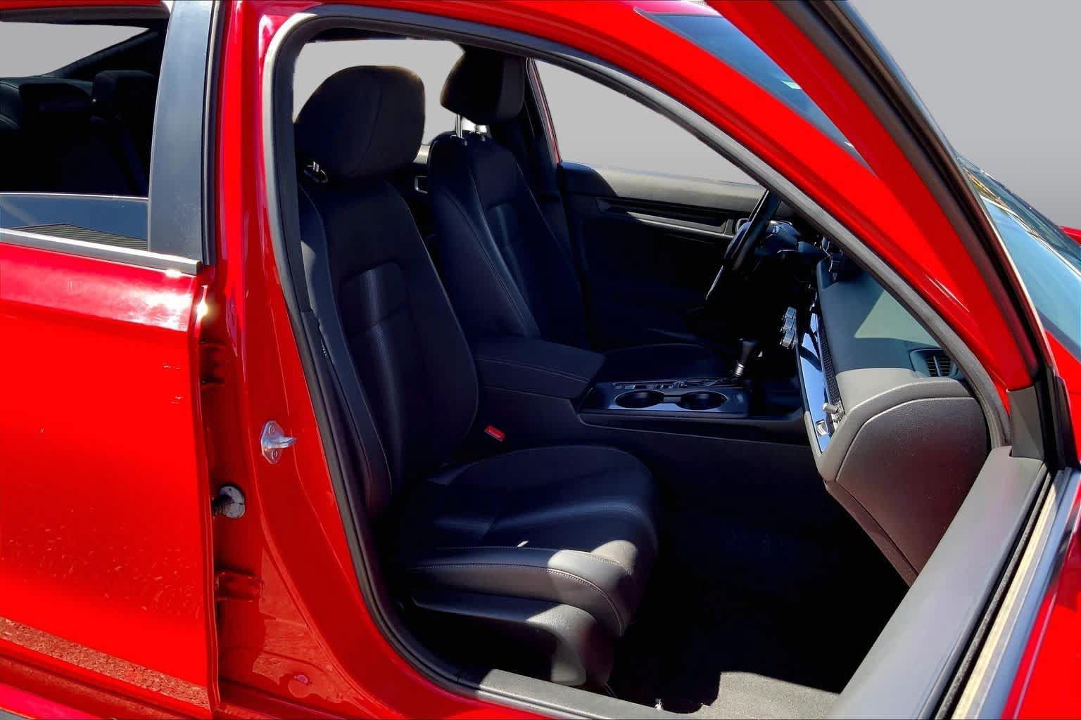 Used 2023 Honda Civic Sport image 8