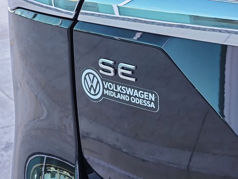 New 2026 Volkswagen Atlas SE FWD image 10