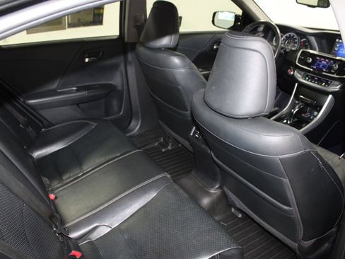 Used 2015 Honda Accord EX-L image 29