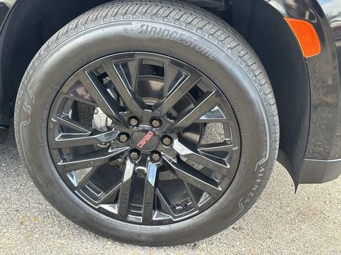 Used 2023 GMC Yukon XL Denali w/ Max Trailering Package image 5