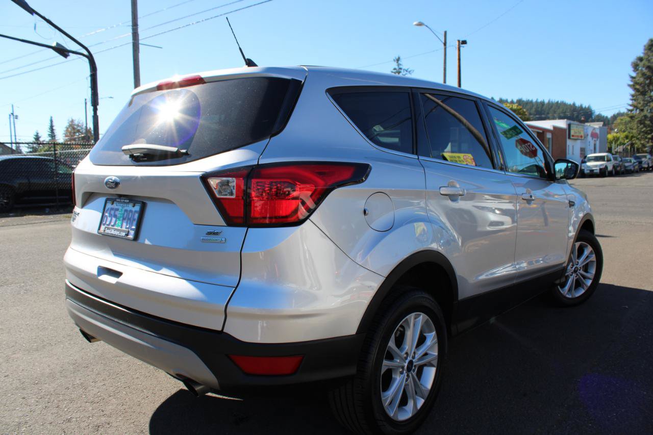 Used 2019 Ford Escape SE FWD image 5
