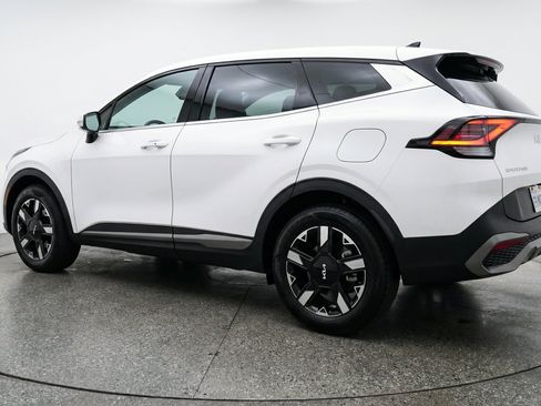 Used 2026 Kia Sportage LX FWD image 6