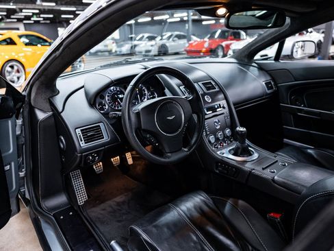 Used 2007 Aston Martin V8 Vantage Coupe RWD image 9