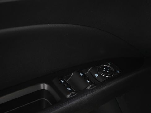 Used 2017 Ford Fusion SE w/ Fusion SE Technology Package image 18