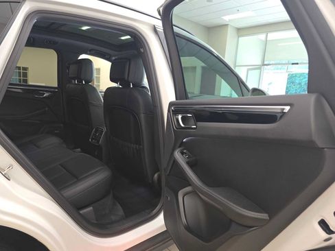 Used 2019 Porsche Macan S AWD/4WD image 27