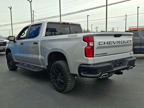 Used 2022 Chevrolet Silverado 1500 LT Trail Boss w/ Convenience Package II image 4