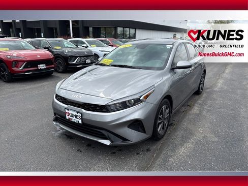Used 2022 Kia Forte LXS FWD image 16