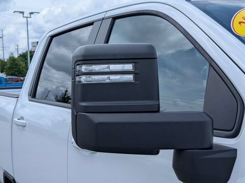 Used 2025 Chevrolet Silverado 2500 LT w/ Convenience Package AWD/4WD image 12