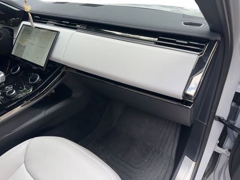 Used 2023 Land Rover Range Rover Sport SE Dynamic image 29