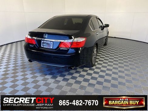 Used 2015 Honda Accord Sport image 7