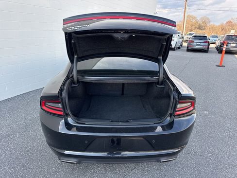 Used 2016 Dodge Charger SE w/ Power Sunroof Group image 10