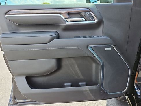Certified 2024 Chevrolet Silverado 2500 LTZ w/ LTZ Convenience Package AWD/4WD image 28