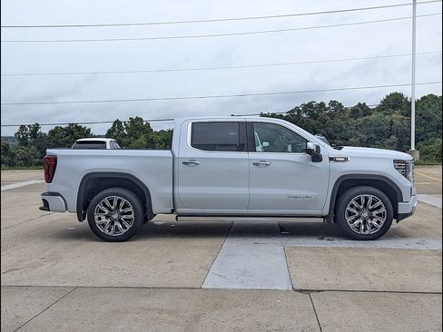New 2026 GMC Sierra 1500 Denali AWD/4WD image 6