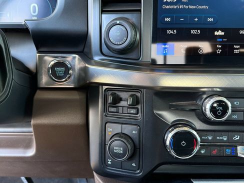 Used 2025 Ford F350 King Ranch w/ FX4 Off-Road Package AWD/4WD image 22
