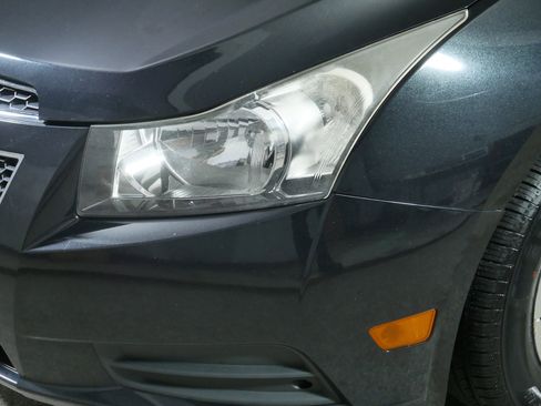 Used 2012 Chevrolet Cruze LT image 16