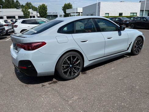 Certified 2026 BMW 430i xDrive w/ M Sport Package AWD/4WD image 7