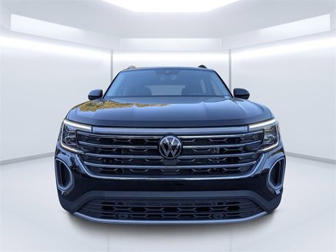 New 2026 Volkswagen Atlas SE image 8
