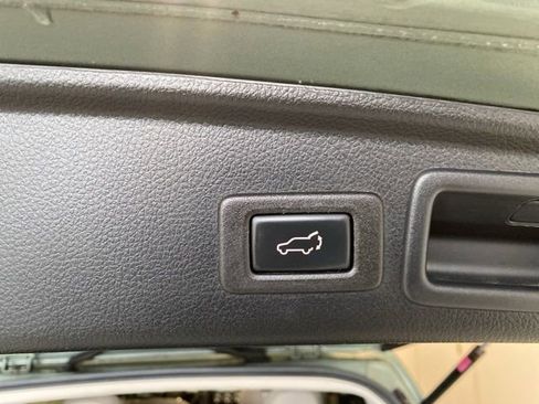 Used 2018 Subaru Forester 2.5i Limited image 8