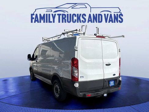 Used 2016 Ford Transit 250 130 Low Roof RWD image 3