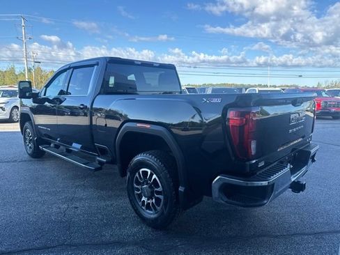 Used 2024 GMC Sierra 2500 SLE w/ SLE Value Package; AWD/4WD image 5