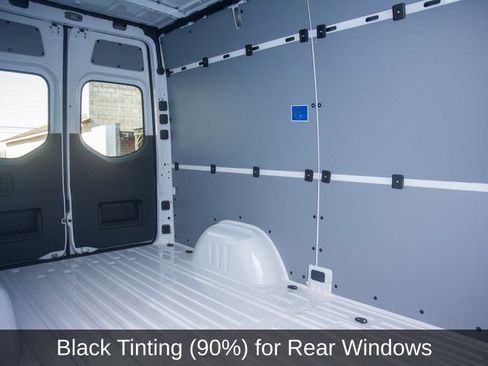 Used 2025 Mercedes-Benz Sprinter 2500 image 42