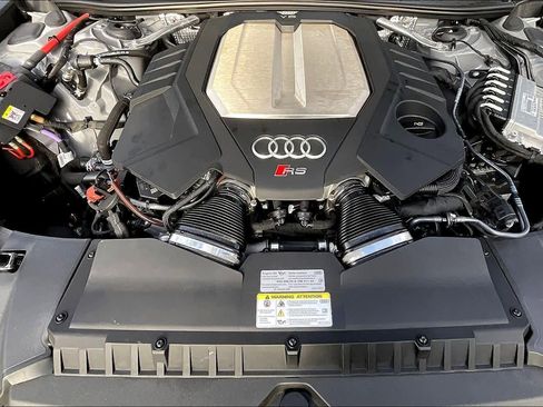 Used 2024 Audi RS 6 performance image 13