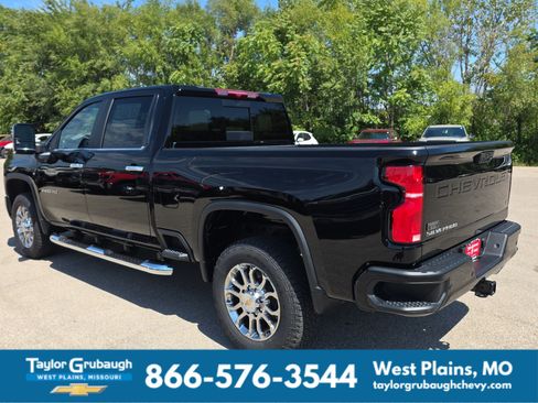 New 2026 Chevrolet Silverado 2500 LT w/ Z71 Chrome Sport Edition AWD/4WD image 6