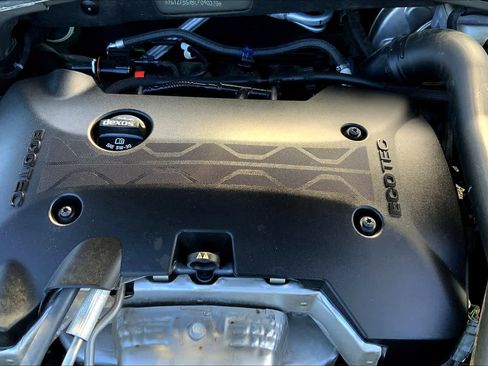Used 2020 Chevrolet Malibu Premier FWD image 32