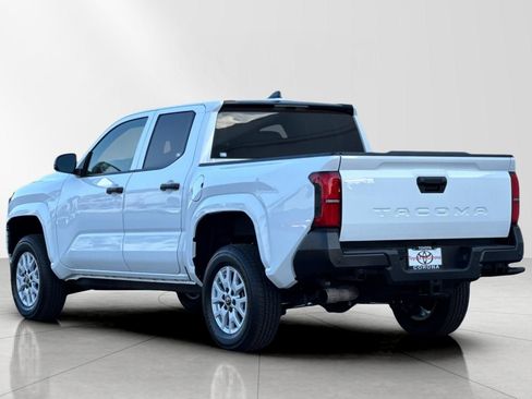 Used 2025 Toyota Tacoma SR image 6