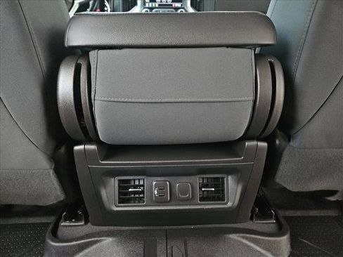 Used 2020 Chevrolet Silverado 1500 LT w/ All-Star Edition AWD/4WD image 17