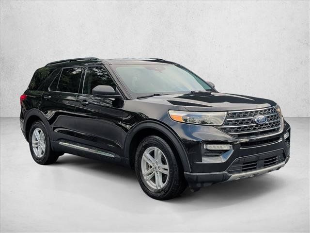 Used 2021 Ford Explorer XLT w/ Equipment Group 202A RWD image 3