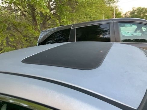 Used 2021 Honda Civic EX image 4