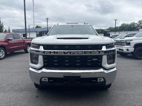 Used 2023 Chevrolet Silverado 2500 LT w/ Convenience Package AWD/4WD image 3