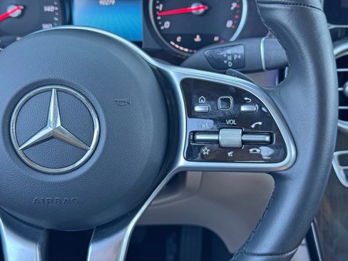 Used 2021 Mercedes-Benz GLC 300 GLC 300 w/ Premium Package image 22