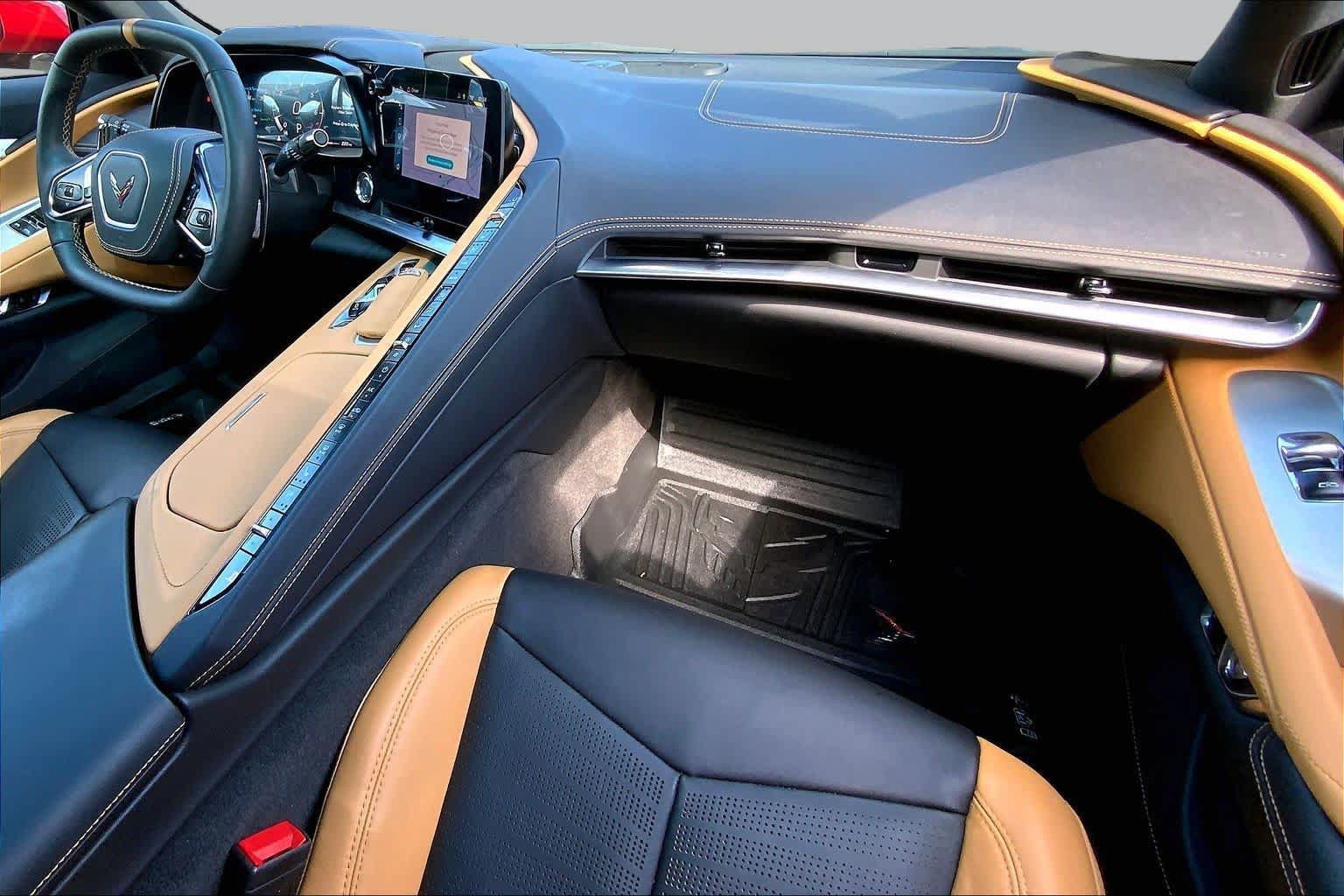 Used 2025 Chevrolet Corvette Stingray Preferred Cpe w/ Z51 Performance Package RWD image 16
