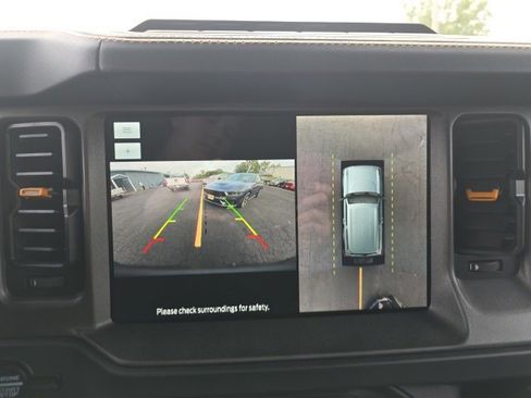 Used 2024 Ford Bronco Badlands image 15