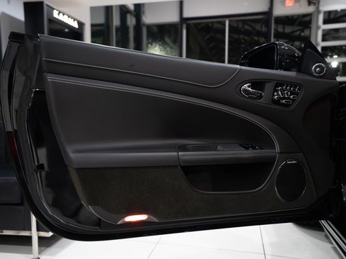 Used 2015 Jaguar XKR R RWD image 5