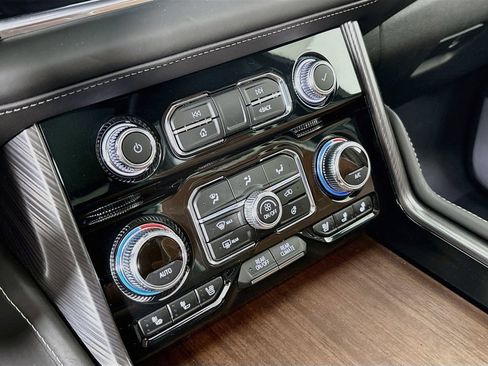 Certified 2024 GMC Yukon Denali Ultimate AWD/4WD image 21