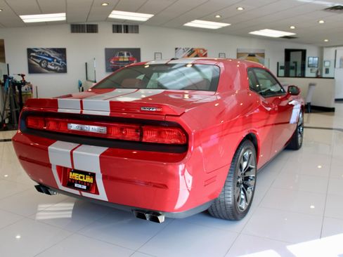 Used 2013 Dodge Challenger SRT8 w/ Harman Kardon Audio Group image 3
