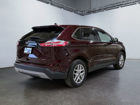 Used 2024 Ford Edge SEL w/ Convenience Package image 5