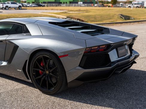 Used 2014 Lamborghini Aventador LP 700-4 image 18