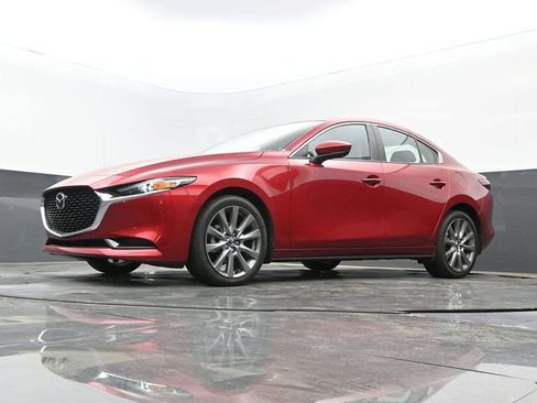 Used 2025 MAZDA MAZDA3 s image 12