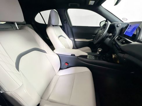 Used 2023 Lexus UX 250h FWD w/ Accessory Package (Z2) image 30