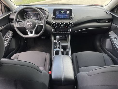 Used 2024 Nissan Sentra SV w/ Lighting Package FWD image 10