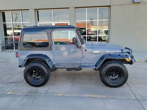 Used 2001 Jeep Wrangler Sport image 2