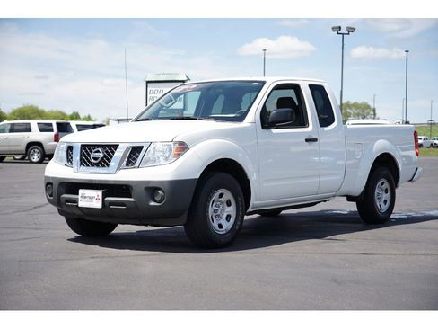 Used 2019 Nissan Frontier S image 7