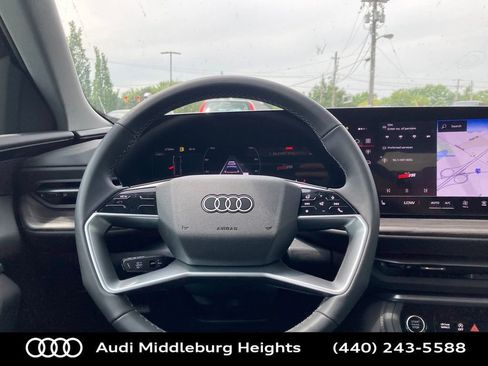Used 2025 Audi Q5 Premium Plus w/ Premium Plus image 34