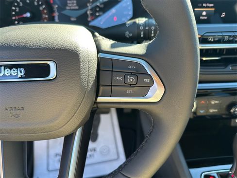 New 2026 Jeep Compass Latitude image 20